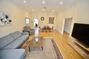 Elegant Cozy House in Chatswood, Maxi 10 People